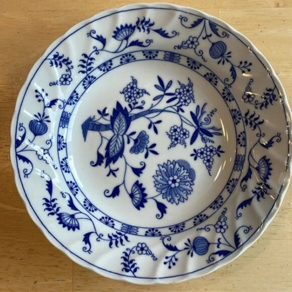 Blue Elbe By Sanyo Porcelain Plates Dinner Salad Bowl Blue Onion Floral Design - Picture 13 of 15